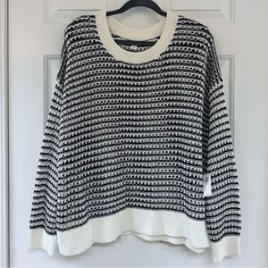 New with tags! Old Navy Black and Cream Knit Sweater, 2X